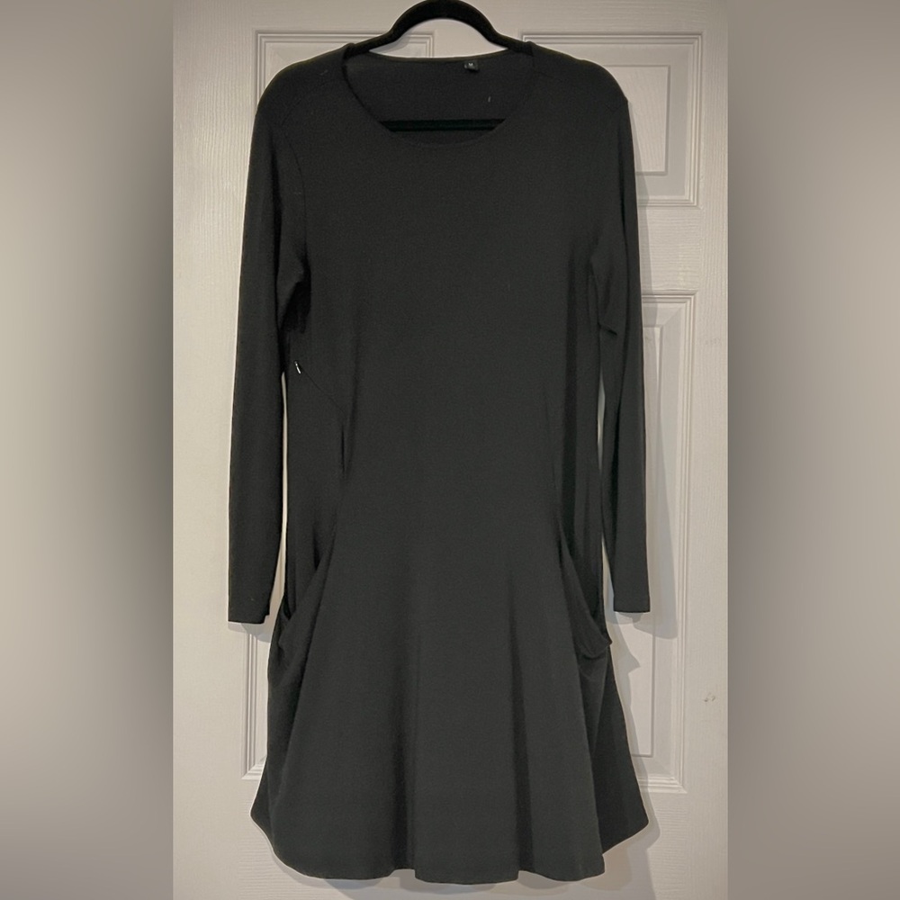 Betabrand Classic Black Long Sleeve Minimalist Dress with Pockets Medium